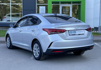 Подержанный автомобиль Hyundai Solaris Sedan 2021 года (7 фото)