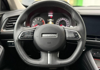Подержанный автомобиль Haval F7 2021 года (12 фото)