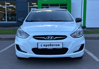 Подержанный автомобиль Hyundai Solaris Sedan 2014 года (2 фото)