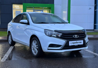Подержанный автомобиль LADA (ВАЗ) Vesta Sedan 2016 года (3 фото)