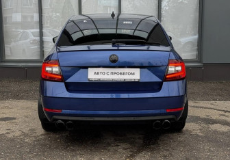 Подержанный автомобиль Skoda Octavia Liftback 2018 года (6 фото)