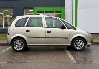 Подержанный автомобиль Opel Meriva 2008 года (4 фото)