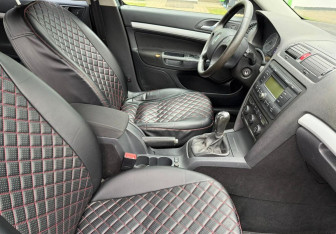 Подержанный автомобиль Skoda Octavia Liftback 2006 года (10 фото)