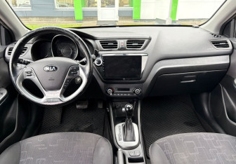 Подержанный автомобиль Kia Rio Sedan 2016 года (9 фото)