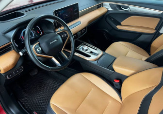 Подержанный автомобиль Haval Jolion 2023 года (10 фото)