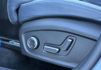 Подержанный автомобиль Geely Atlas 2023 года (16 фото)