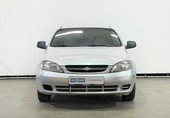 Подержанный автомобиль Chevrolet Lacetti Hatchback 2012 года (2 фото)