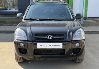 Подержанный автомобиль Hyundai Tucson 2007 года (2 фото)