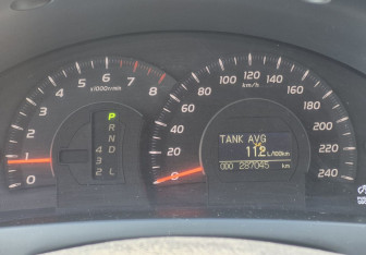 Подержанный автомобиль Toyota Camry Sedan 2006 года (13 фото)