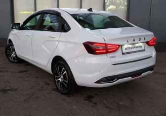 Подержанный автомобиль LADA (ВАЗ) Vesta Sedan 2023 года (4 фото)