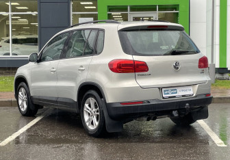 Подержанный автомобиль Volkswagen Tiguan 2013 года (7 фото)