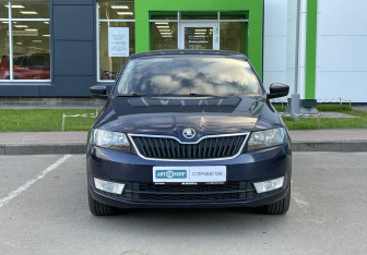 Подержанный автомобиль Skoda Rapid Liftback 2015 года (2 фото)