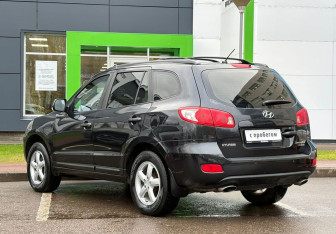 Подержанный автомобиль Hyundai Santa Fe 2009 года (7 фото)