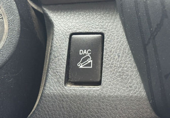 Подержанный автомобиль Toyota RAV4 2016 года (18 фото)