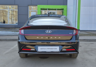 Подержанный автомобиль Hyundai Sonata 2019 года (6 фото)