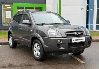 Подержанный автомобиль Hyundai Tucson 2008 года (3 фото)
