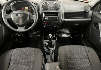 Подержанный автомобиль LADA (ВАЗ) Granta Sedan 2015 года (11 фото)