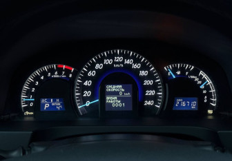 Подержанный автомобиль Toyota Camry Sedan 2012 года (13 фото)