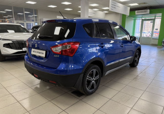 Подержанный автомобиль Suzuki SX4 Hatchback 2014 года (5 фото)