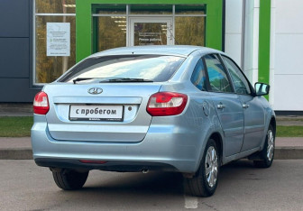 Подержанный автомобиль LADA (ВАЗ) Granta Liftback 2015 года (4 фото)