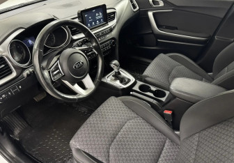 Подержанный автомобиль Kia Ceed Wagon 2019 года (9 фото)