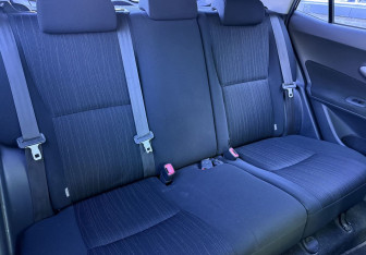 Подержанный автомобиль Toyota Auris Hatchback 2007 года (11 фото)
