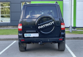 Подержанный автомобиль УАЗ Patriot 2016 года (6 фото)