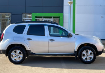 Подержанный автомобиль Renault Duster 2016 года (4 фото)