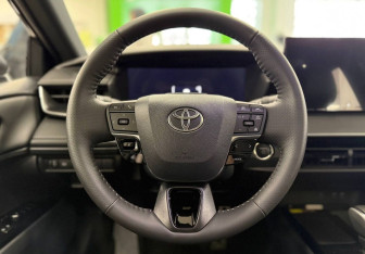 Новый Toyota Camry Sedan 2025 (20 фото)