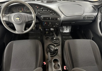 Подержанный автомобиль Chevrolet Niva 2015 года (9 фото)