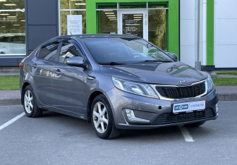 Подержанный автомобиль Kia Rio Sedan 2012 года (3 фото)