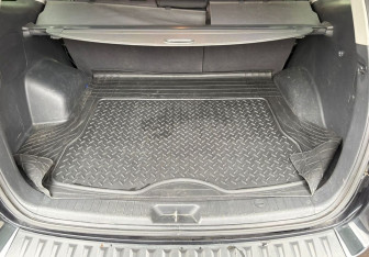 Подержанный автомобиль Hyundai Santa Fe 2009 года (16 фото)