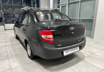 Подержанный автомобиль LADA (ВАЗ) Granta Sedan 2015 года (5 фото)