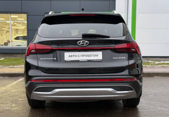 Подержанный автомобиль Hyundai Santa Fe 2021 года (6 фото)
