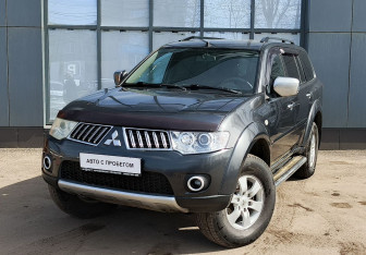 Подержанный автомобиль Mitsubishi Pajero Sport 2010 года (1 фото)