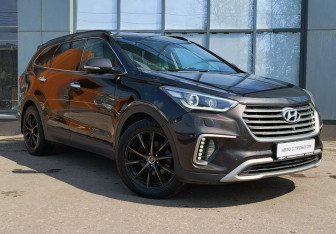 Подержанный автомобиль Hyundai Santa Fe 2016 года (3 фото)