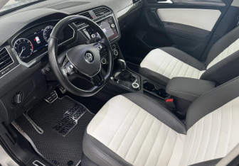 Подержанный автомобиль Volkswagen Tiguan 2018 года (9 фото)