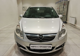 Подержанный автомобиль Opel Corsa 2010 года (2 фото)