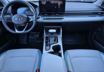 Подержанный автомобиль Geely Emgrand 2023 года (9 фото)