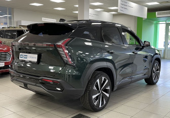 Подержанный автомобиль Geely Atlas 2024 года (5 фото)
