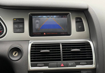 Подержанный автомобиль Audi Q7 2014 года (11 фото)