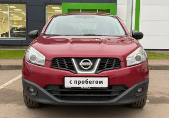 Подержанный автомобиль Nissan Qashqai+2 2012 года (2 фото)