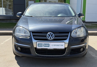 Подержанный автомобиль Volkswagen Jetta Sedan 2009 года (2 фото)