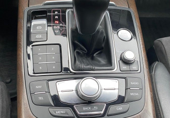 Подержанный автомобиль Audi A6 Sedan 2015 года (17 фото)