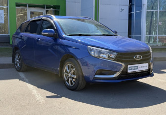 Подержанный автомобиль LADA (ВАЗ) Vesta Wagon 2021 года (3 фото)