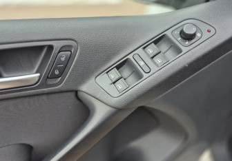 Подержанный автомобиль Volkswagen Tiguan 2013 года (15 фото)