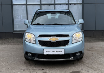 Подержанный автомобиль Chevrolet Orlando 2012 года (2 фото)