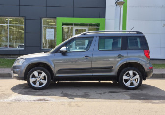 Подержанный автомобиль Skoda Yeti 2014 года (8 фото)