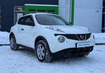 Подержанный автомобиль Nissan Juke 2012 года (3 фото)