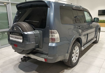 Подержанный автомобиль Mitsubishi Pajero 2008 года (6 фото)